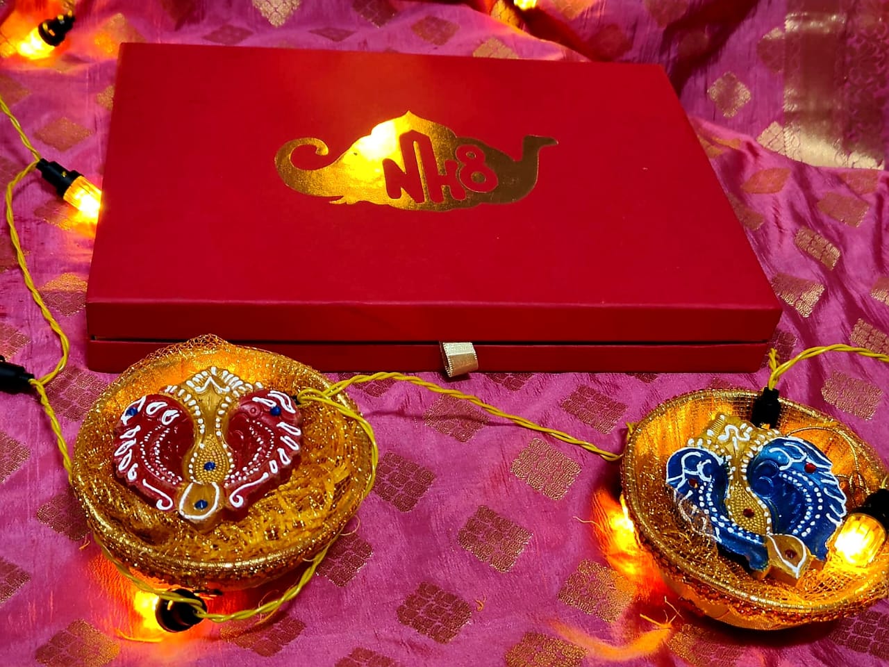 Chakkiwalle Diwali Hampers | 6 Cavity Dry Fruit Box with Sweets & Savories | Namkeen | Gifting | Hamper | Family & Friends
