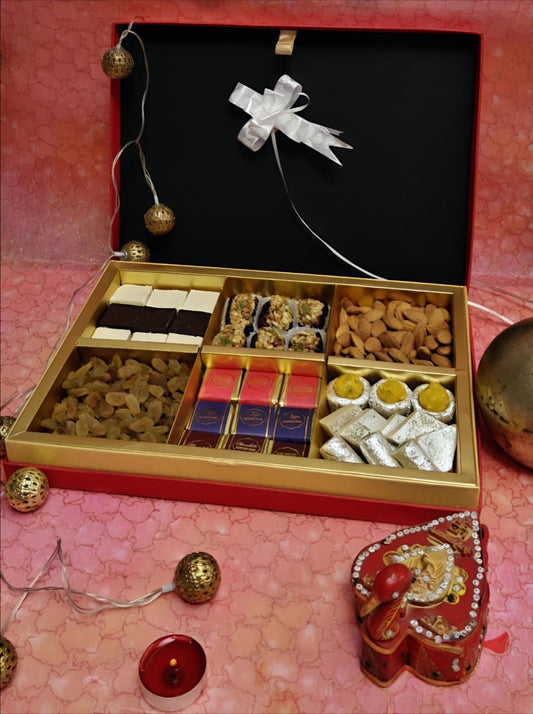 Chakkiwalle Diwali Hampers | 6 Cavity Dry Fruit Box with Sweets | Dry Fruits | Gifting | Hamper | Family & Friends