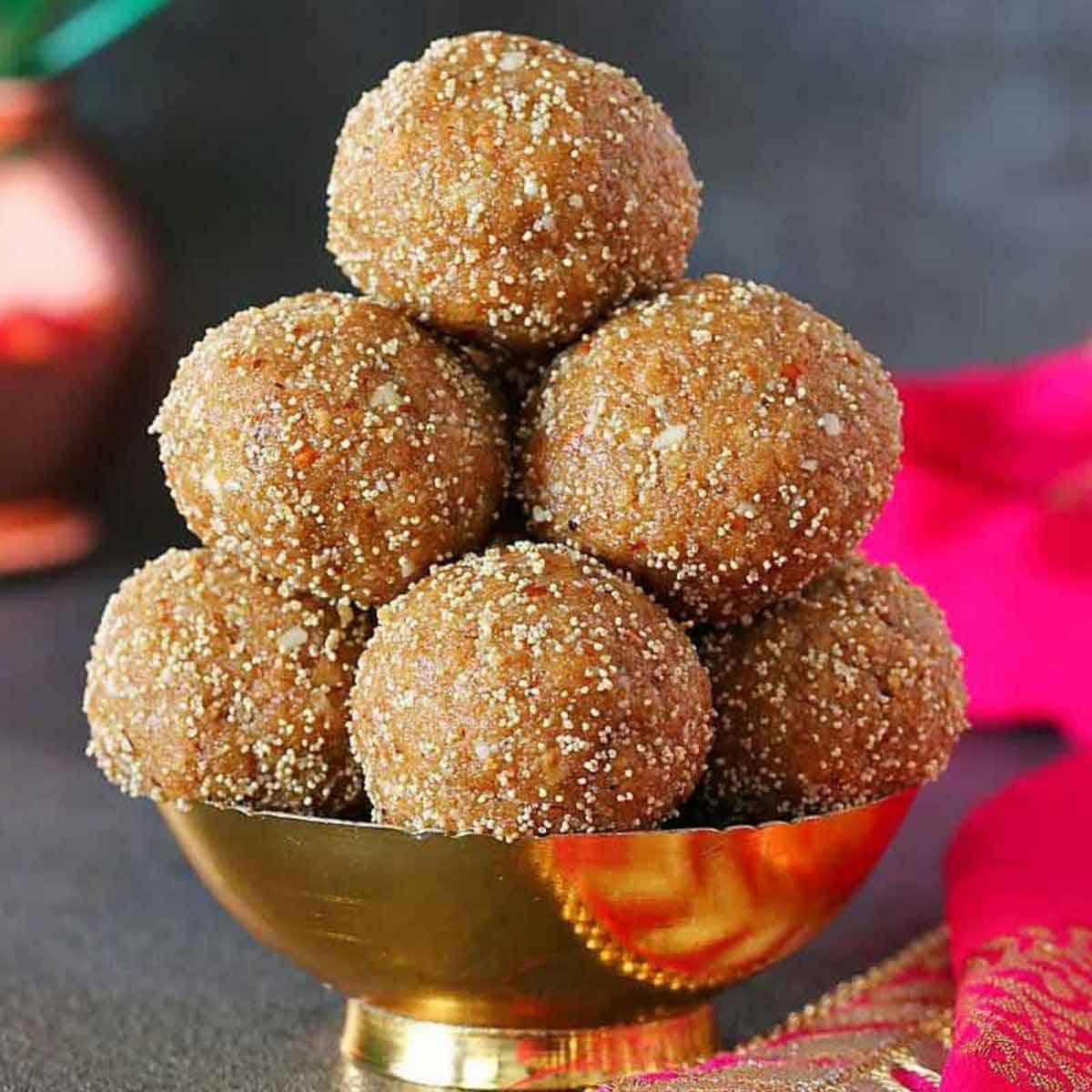 Chakkiwalle CHURMA LADOO - MADE WITH PURE GHEE & BOORA - NO ADDED SUGAR