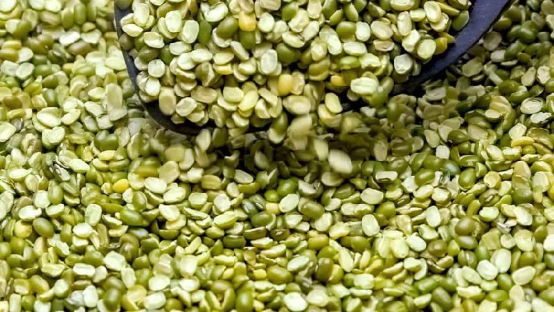 Chakkiwalle Organic Green Moong Dal Split | 100% Vegan, Gluten Free and NO Preservatives